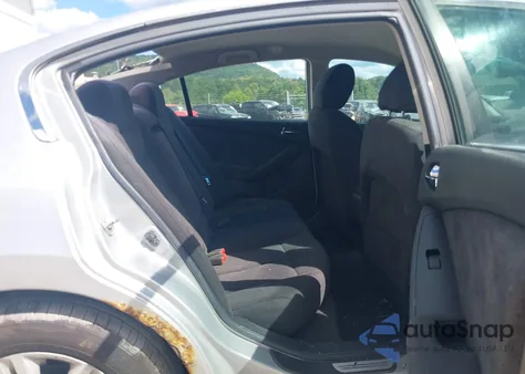 2010 Nissan Altima 2.5 S from USA, damaged, VIN 1N4AL2AP7AN565424